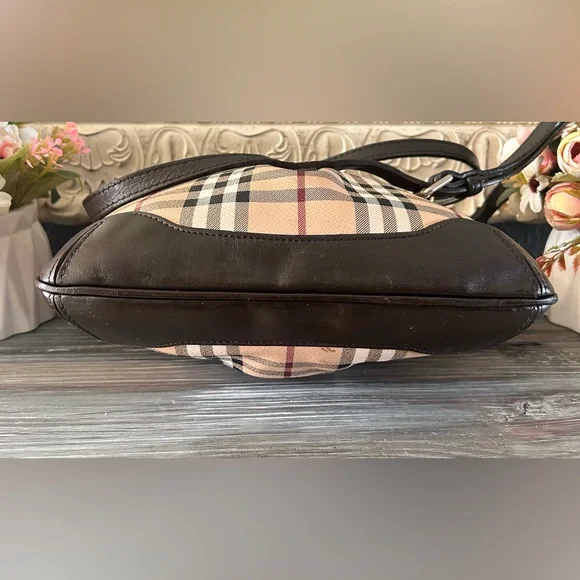 Burberry Haymarket Check Coated Canvas Crossbody Bag Excellent Condition - Picture 13 of 17